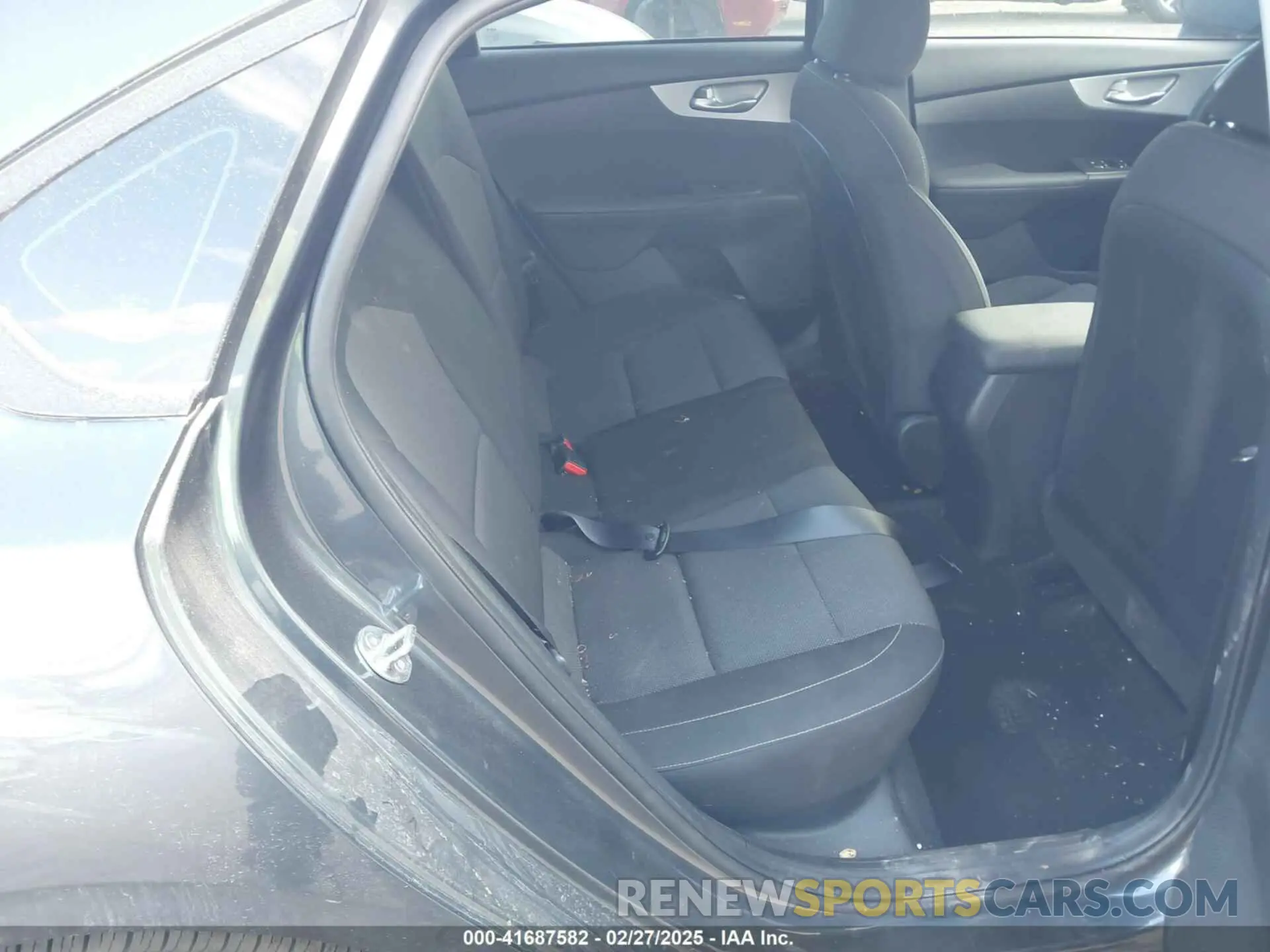 8 fotografías del automóvil dañado 3KPF24AD8RE765961 KIA FORTE 2024
