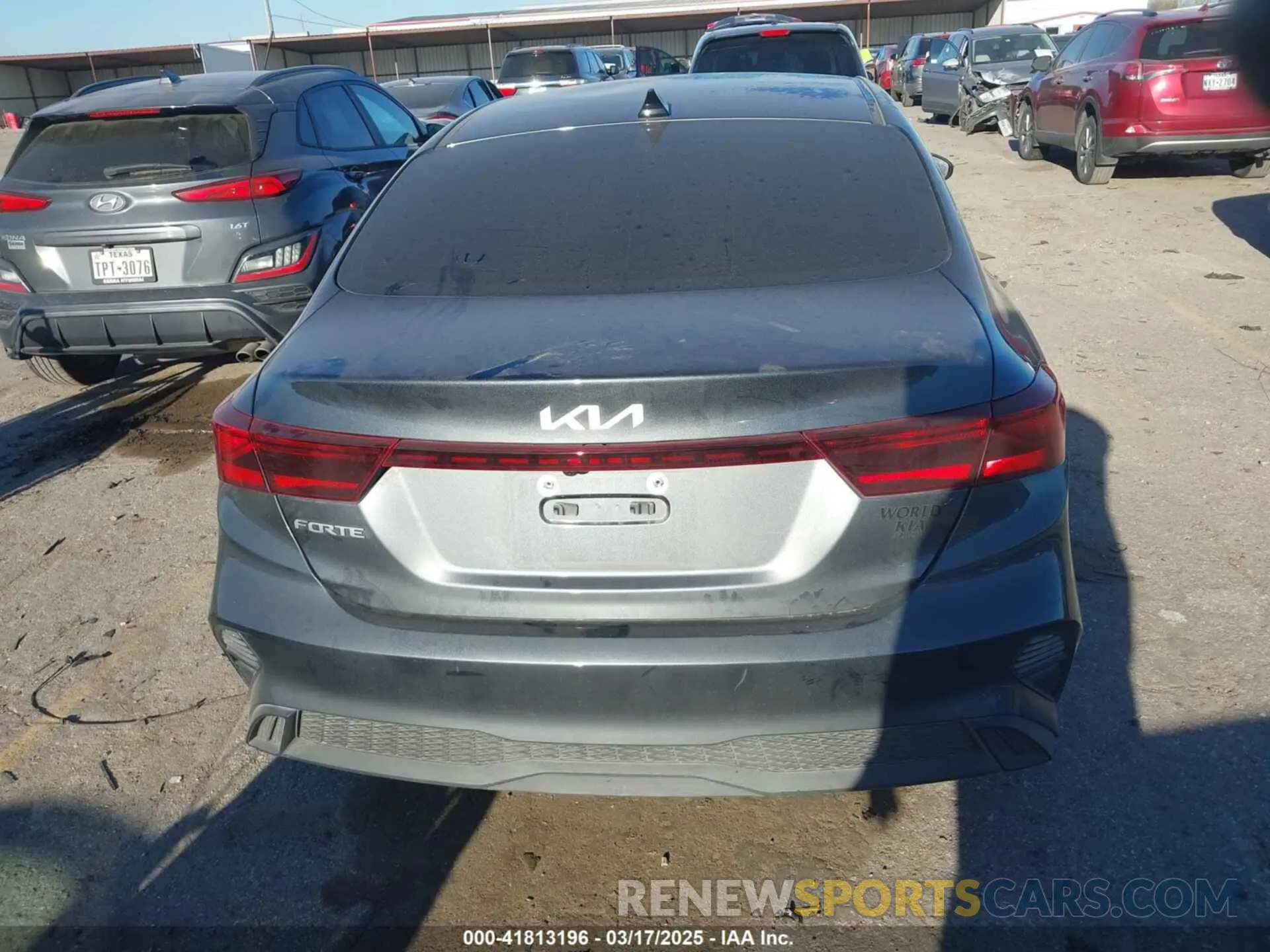 16 fotografías del automóvil dañado 3KPF24AD8RE770626 KIA FORTE 2024