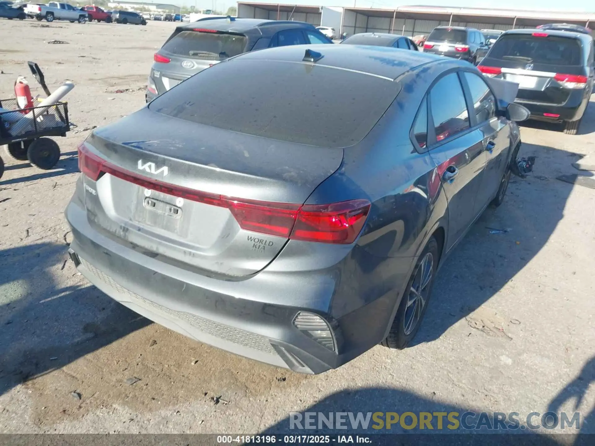 4 fotografías del automóvil dañado 3KPF24AD8RE770626 KIA FORTE 2024