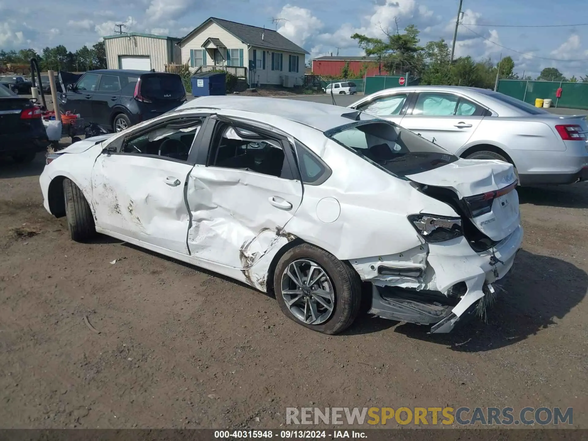3 fotografías del automóvil dañado 3KPF24AD8RE773817 KIA FORTE 2024