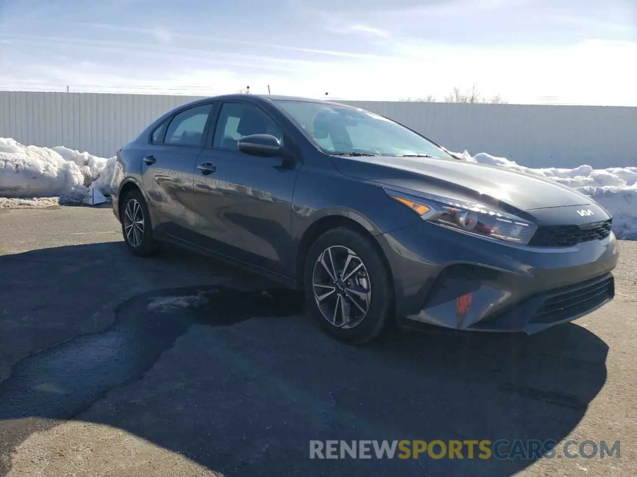 4 fotografías del automóvil dañado 3KPF24AD8RE784879 KIA FORTE 2024