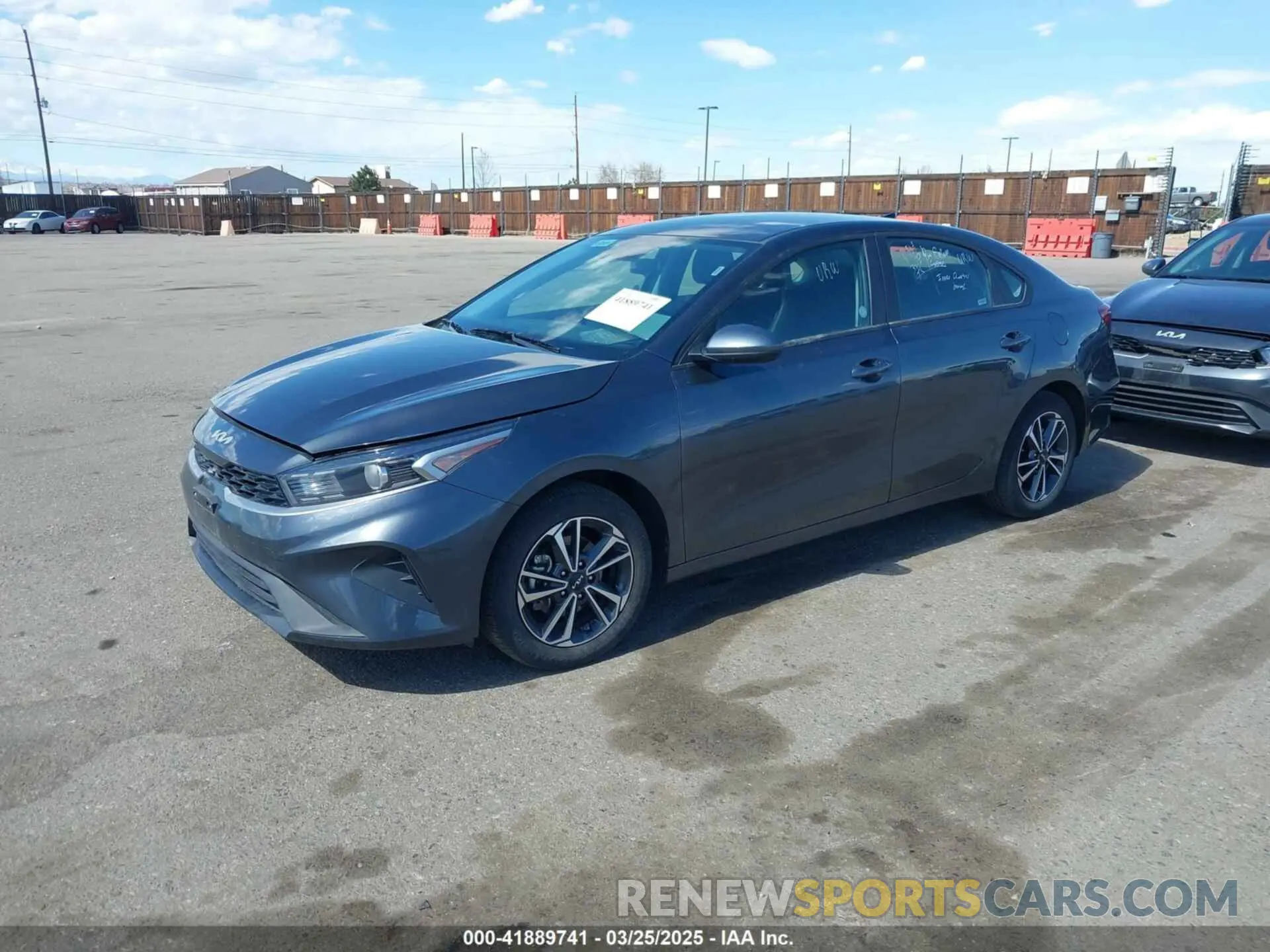 2 fotografías del automóvil dañado 3KPF24AD8RE798877 KIA FORTE 2024