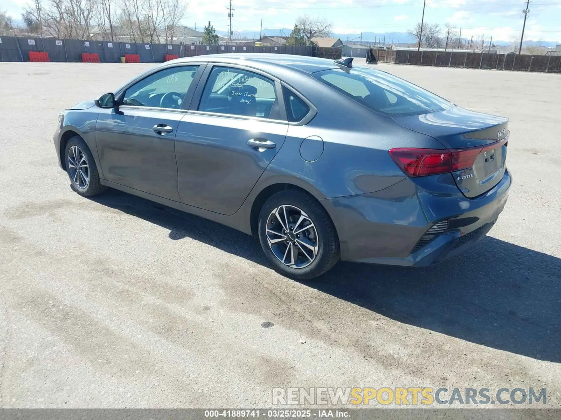 3 fotografías del automóvil dañado 3KPF24AD8RE798877 KIA FORTE 2024