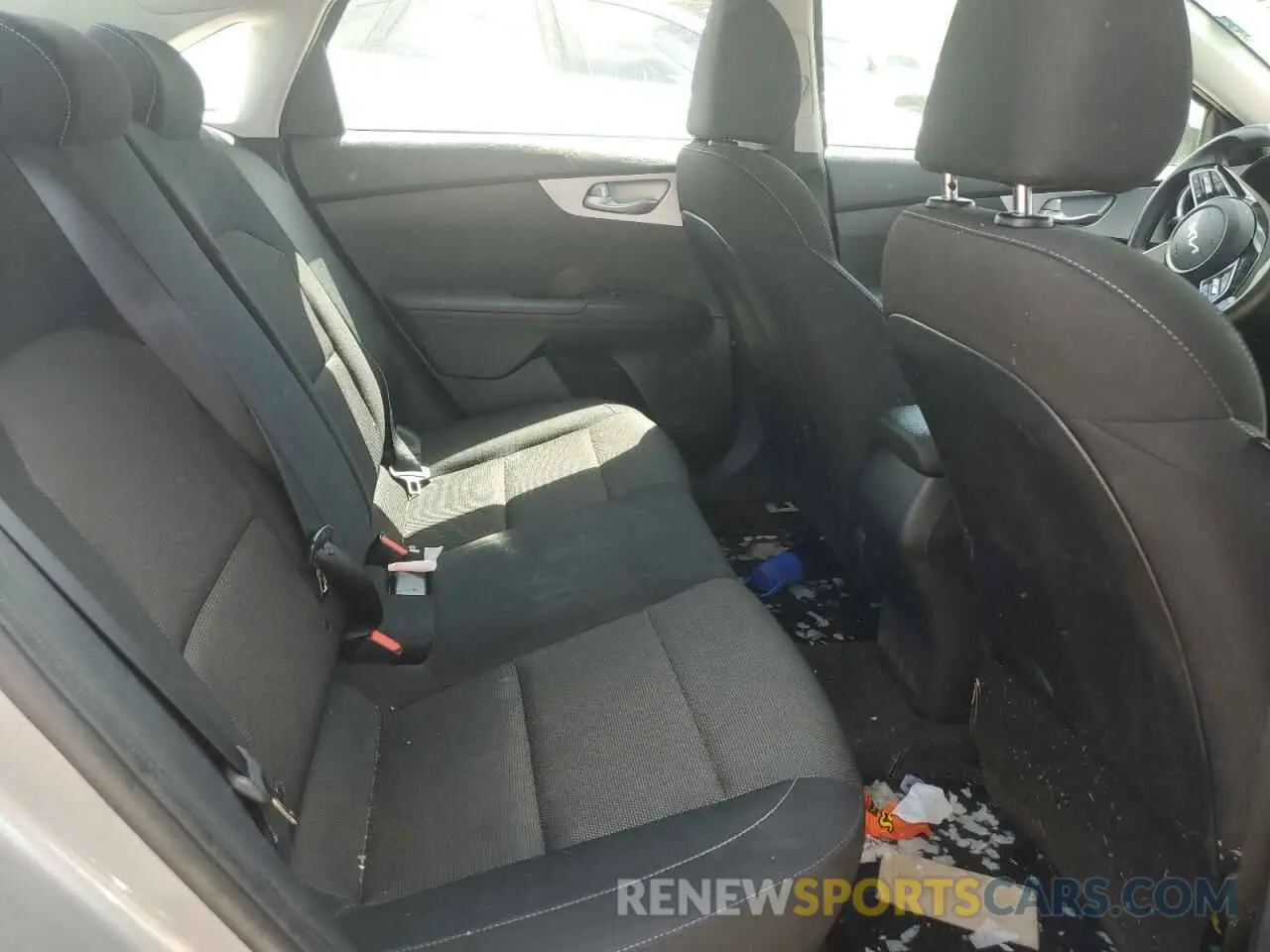 10 fotografías del automóvil dañado 3KPF24AD8RE815922 KIA FORTE 2024