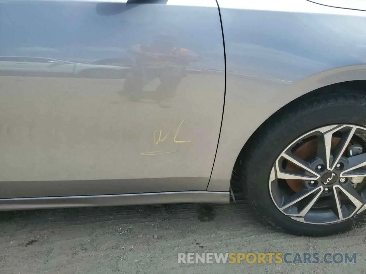 12 fotografías del automóvil dañado 3KPF24AD8RE815922 KIA FORTE 2024