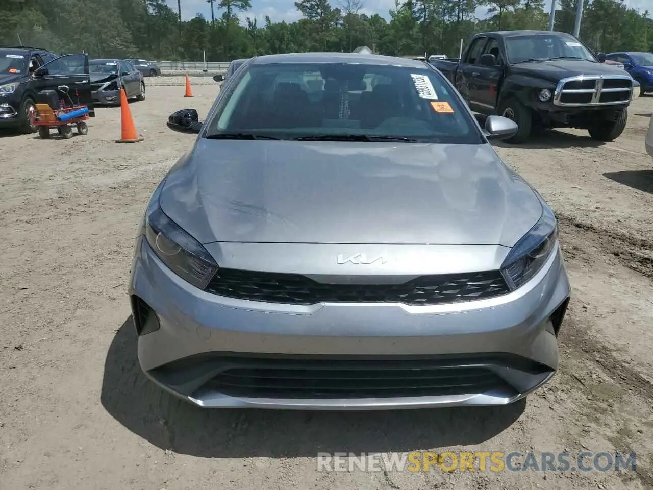 5 fotografías del automóvil dañado 3KPF24AD8RE815922 KIA FORTE 2024