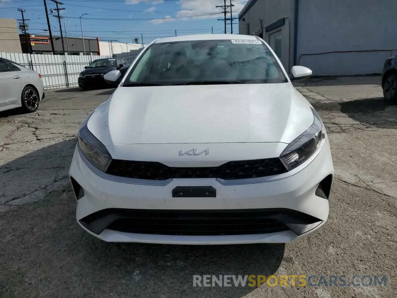 5 fotografías del automóvil dañado 3KPF24AD8RE817010 KIA FORTE 2024