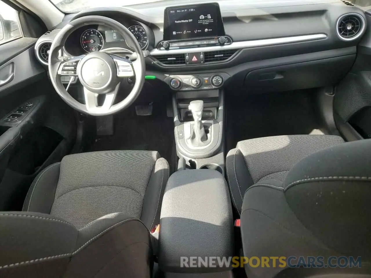 8 fotografías del automóvil dañado 3KPF24AD8RE817010 KIA FORTE 2024