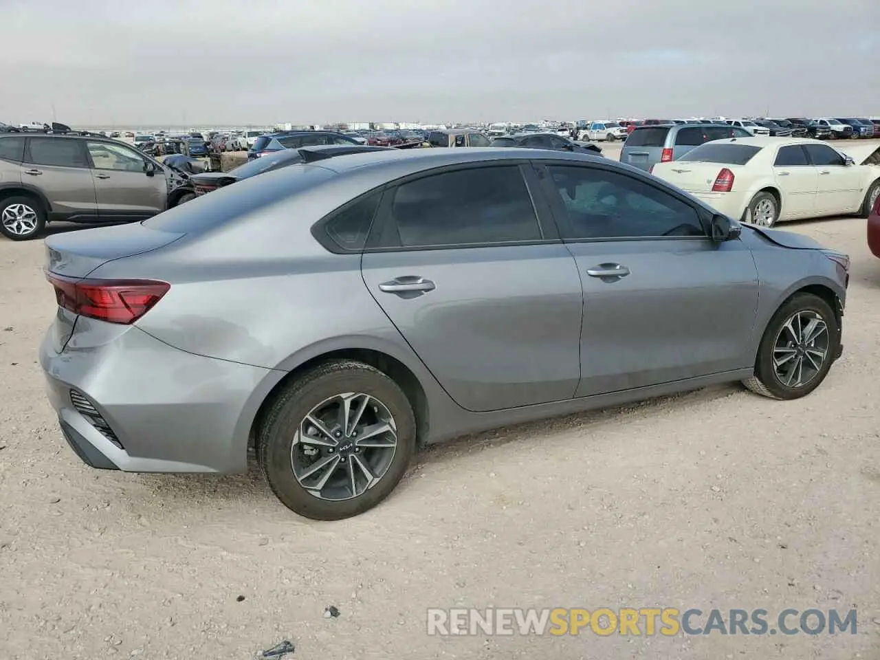3 fotografías del automóvil dañado 3KPF24AD8RE840495 KIA FORTE 2024