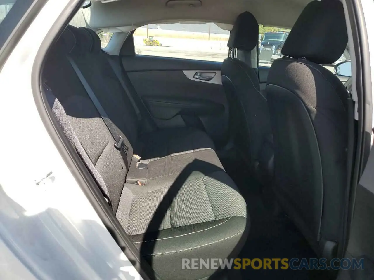 10 fotografías del automóvil dañado 3KPF24AD9RE701668 KIA FORTE 2024