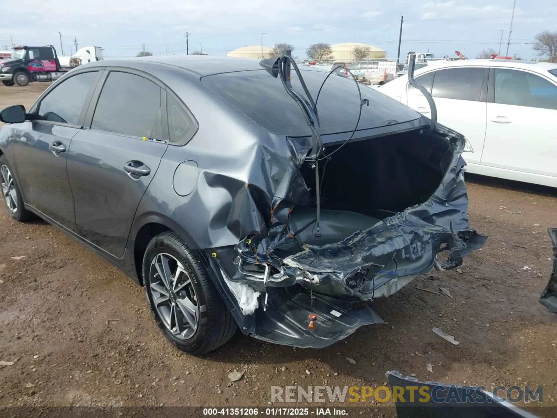 6 fotografías del automóvil dañado 3KPF24AD9RE709771 KIA FORTE 2024