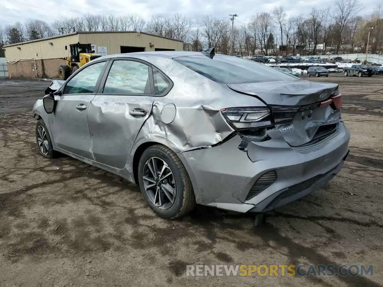 2 fotografías del automóvil dañado 3KPF24AD9RE710113 KIA FORTE 2024
