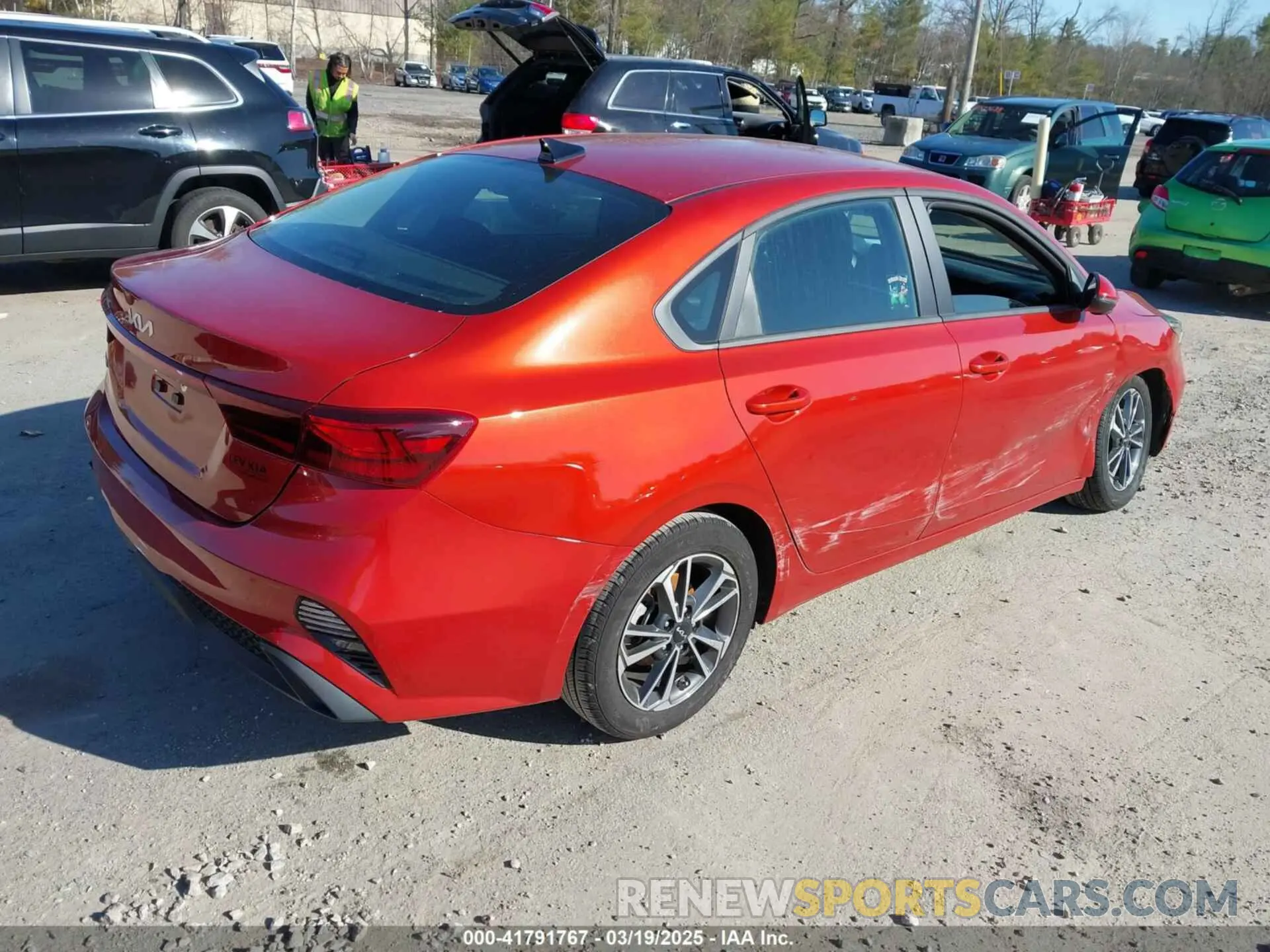 4 fotografías del automóvil dañado 3KPF24AD9RE716459 KIA FORTE 2024