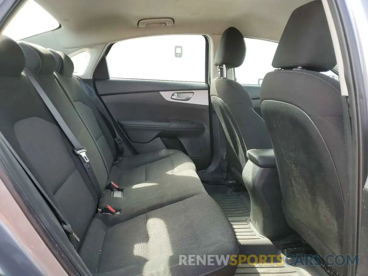 10 fotografías del automóvil dañado 3KPF24AD9RE724612 KIA FORTE 2024