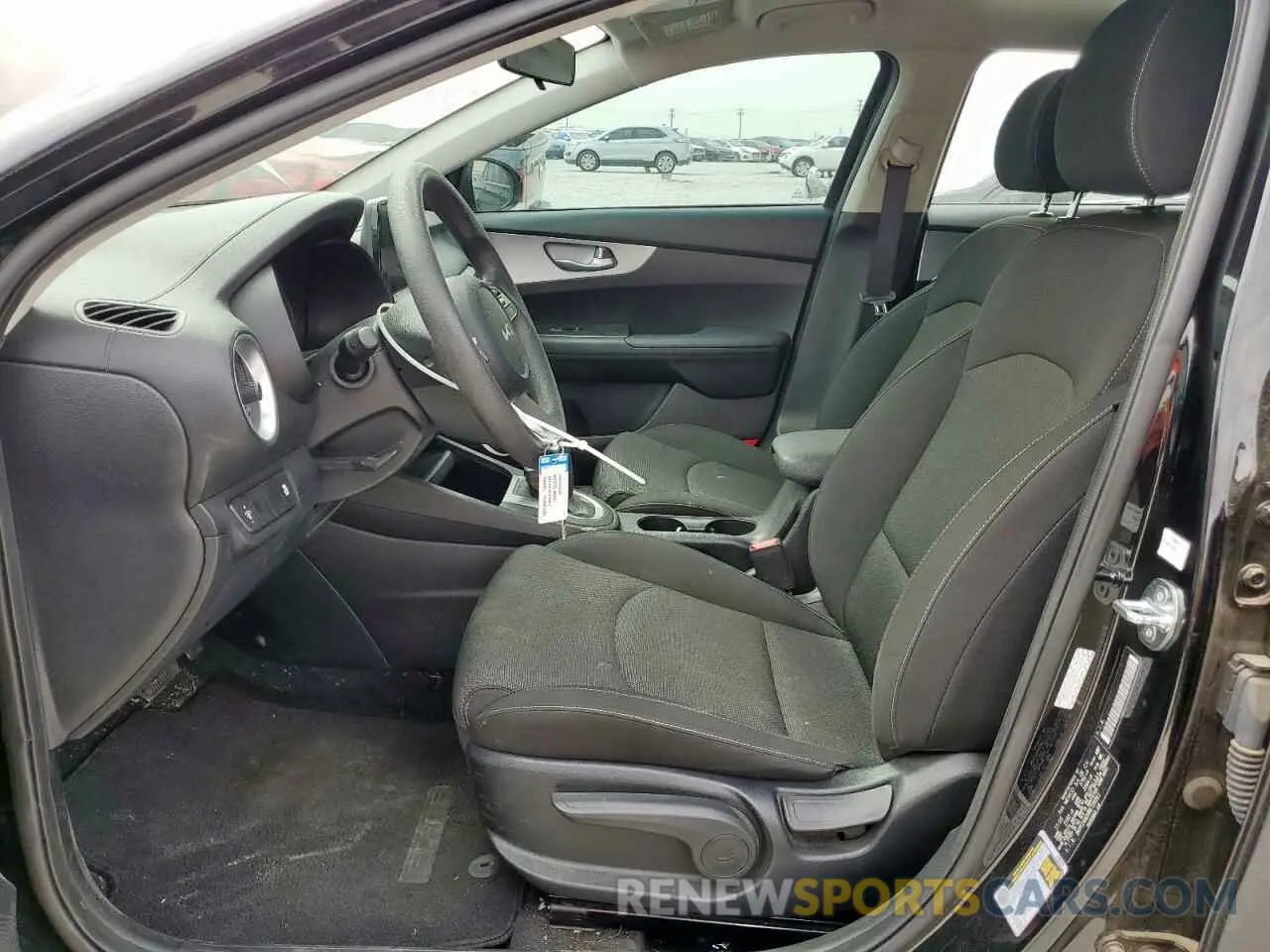 7 fotografías del automóvil dañado 3KPF24AD9RE726361 KIA FORTE 2024