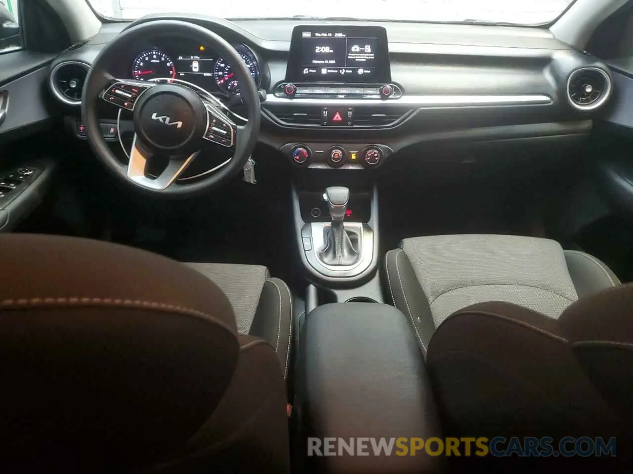 8 fotografías del automóvil dañado 3KPF24AD9RE727784 KIA FORTE 2024