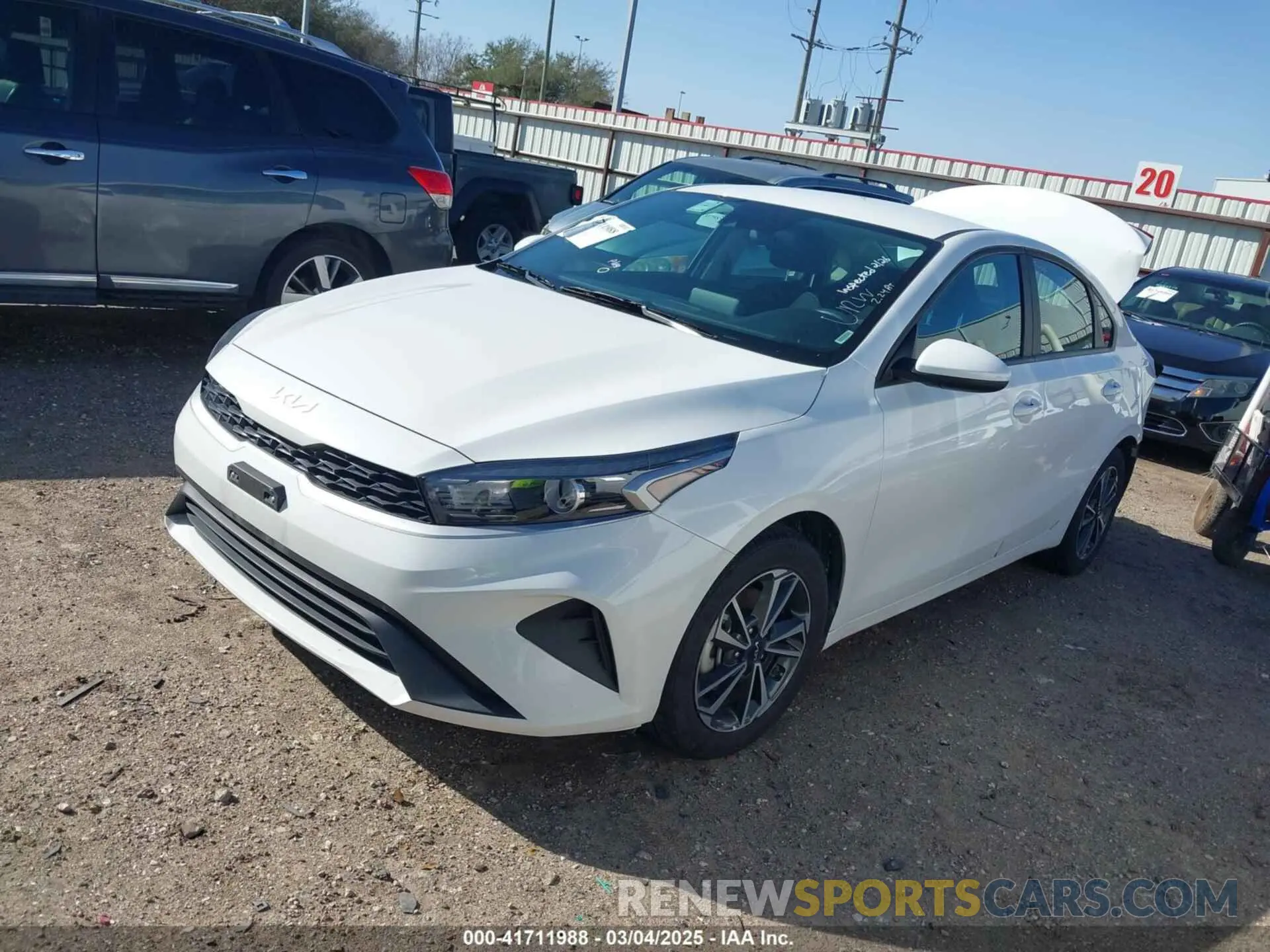 2 fotografías del automóvil dañado 3KPF24AD9RE765015 KIA FORTE 2024
