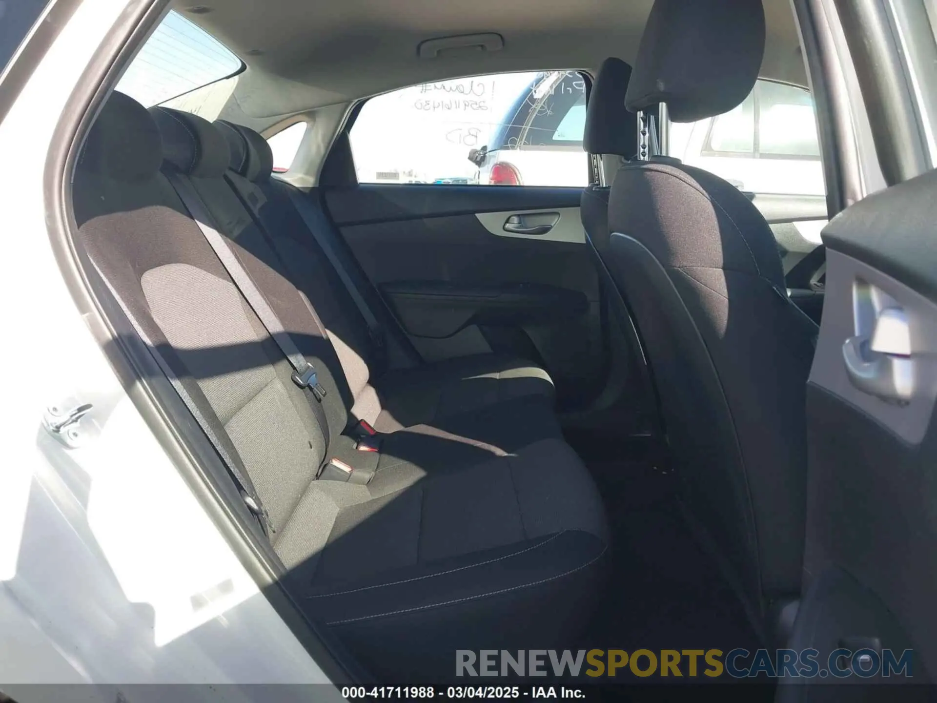 8 fotografías del automóvil dañado 3KPF24AD9RE765015 KIA FORTE 2024