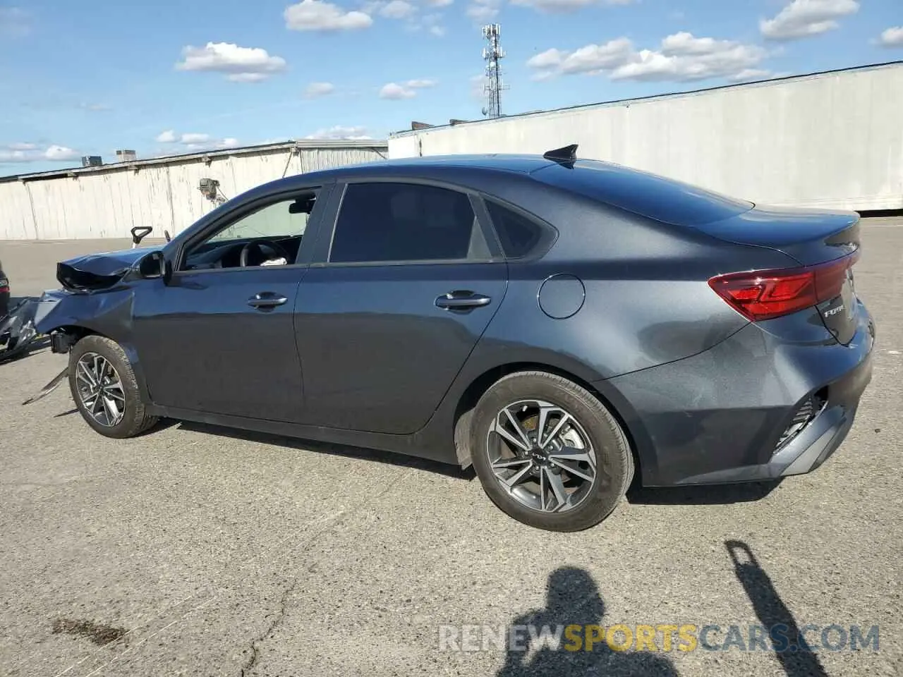 2 fotografías del automóvil dañado 3KPF24AD9RE770893 KIA FORTE 2024