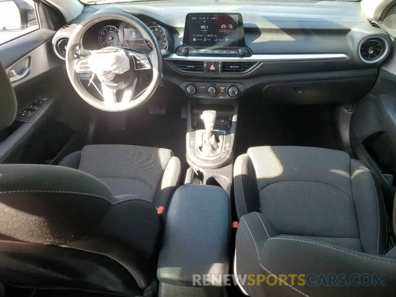 8 fotografías del automóvil dañado 3KPF24AD9RE770893 KIA FORTE 2024