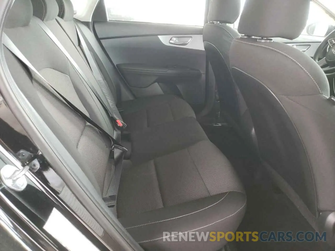 10 fotografías del automóvil dañado 3KPF24AD9RE790786 KIA FORTE 2024