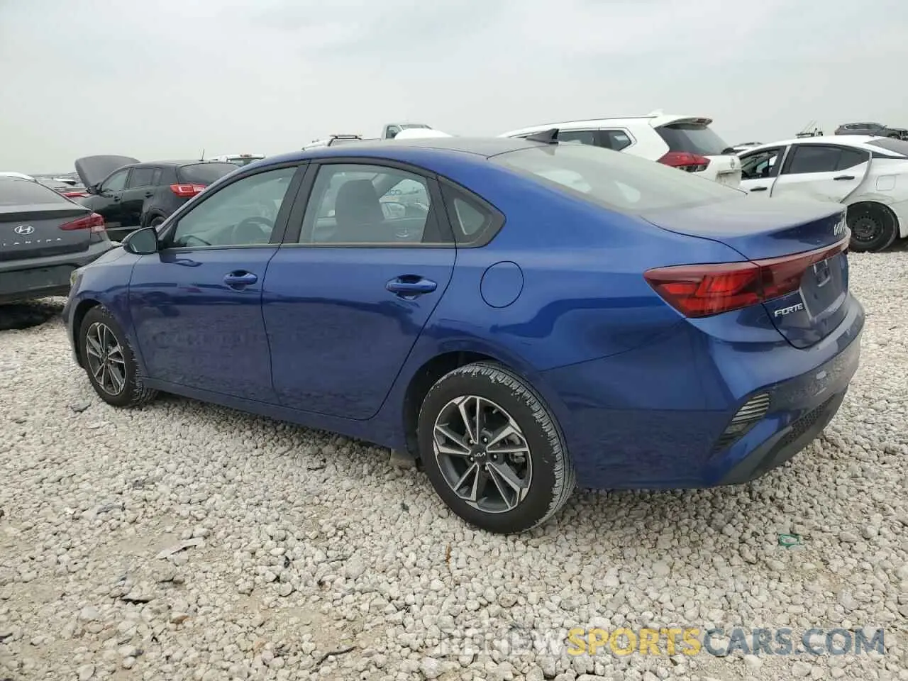 2 fotografías del automóvil dañado 3KPF24AD9RE810244 KIA FORTE 2024