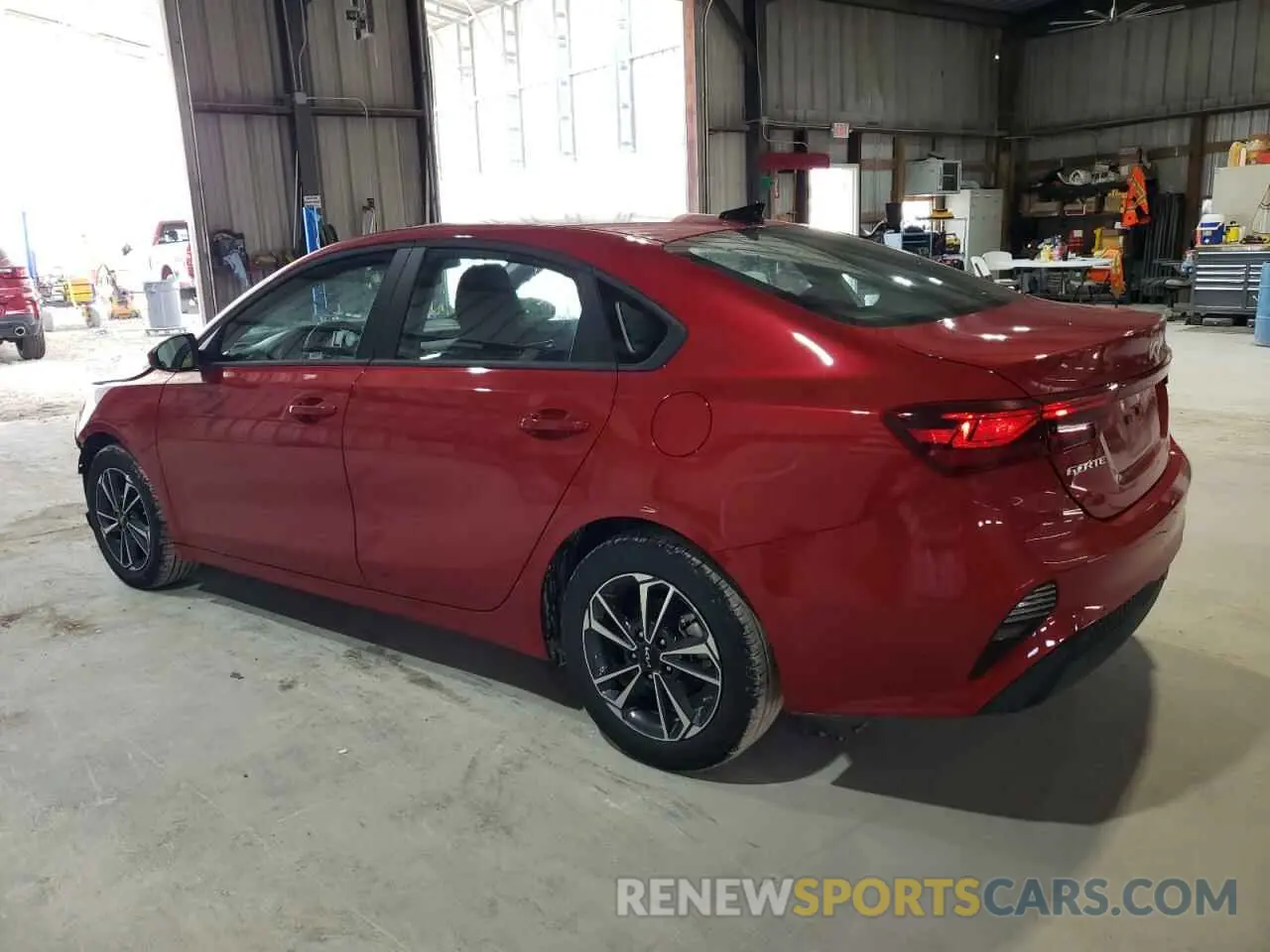 2 fotografías del automóvil dañado 3KPF24AD9RE816979 KIA FORTE 2024