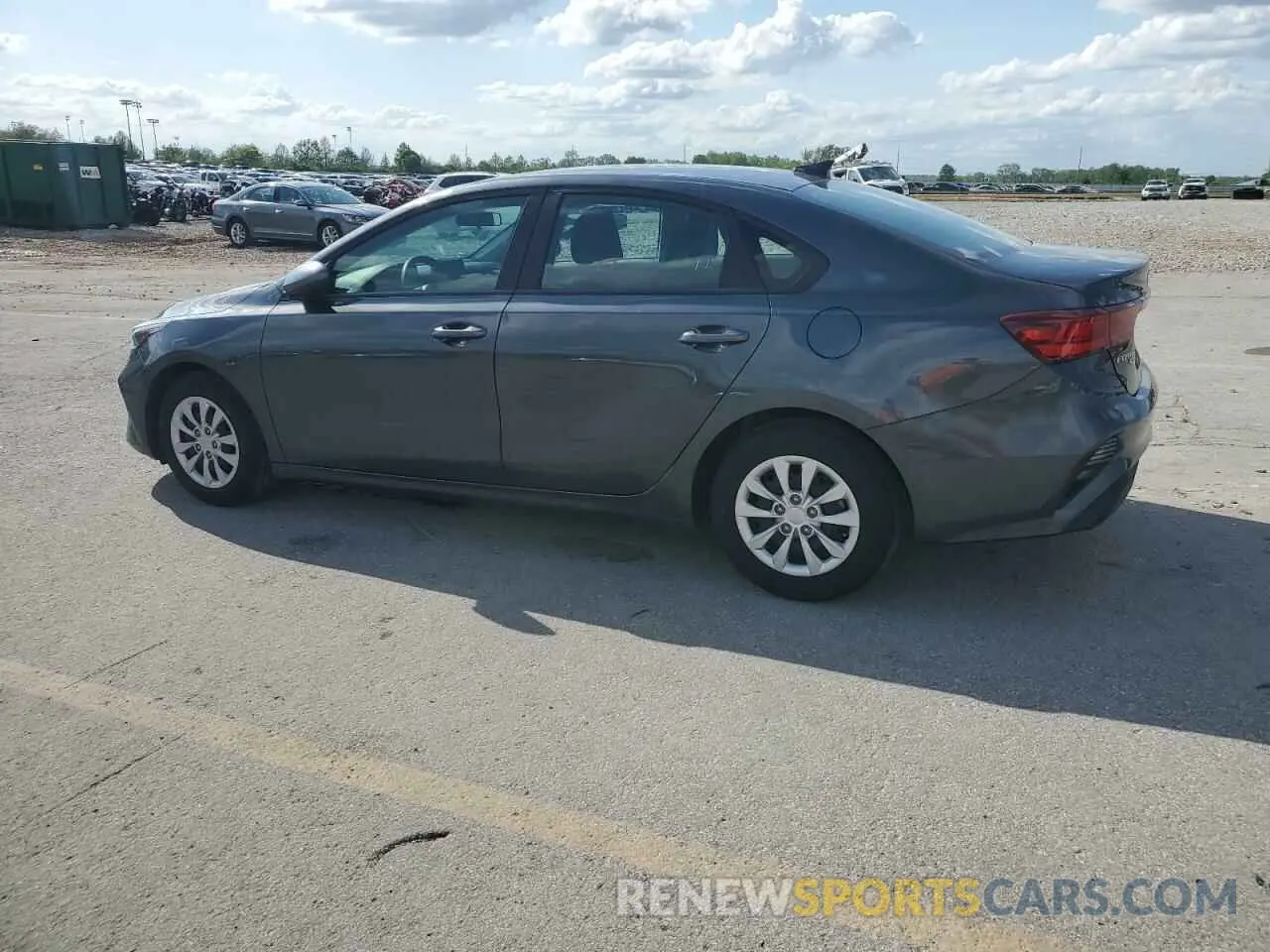 2 fotografías del automóvil dañado 3KPF24AD9RE821714 KIA FORTE 2024