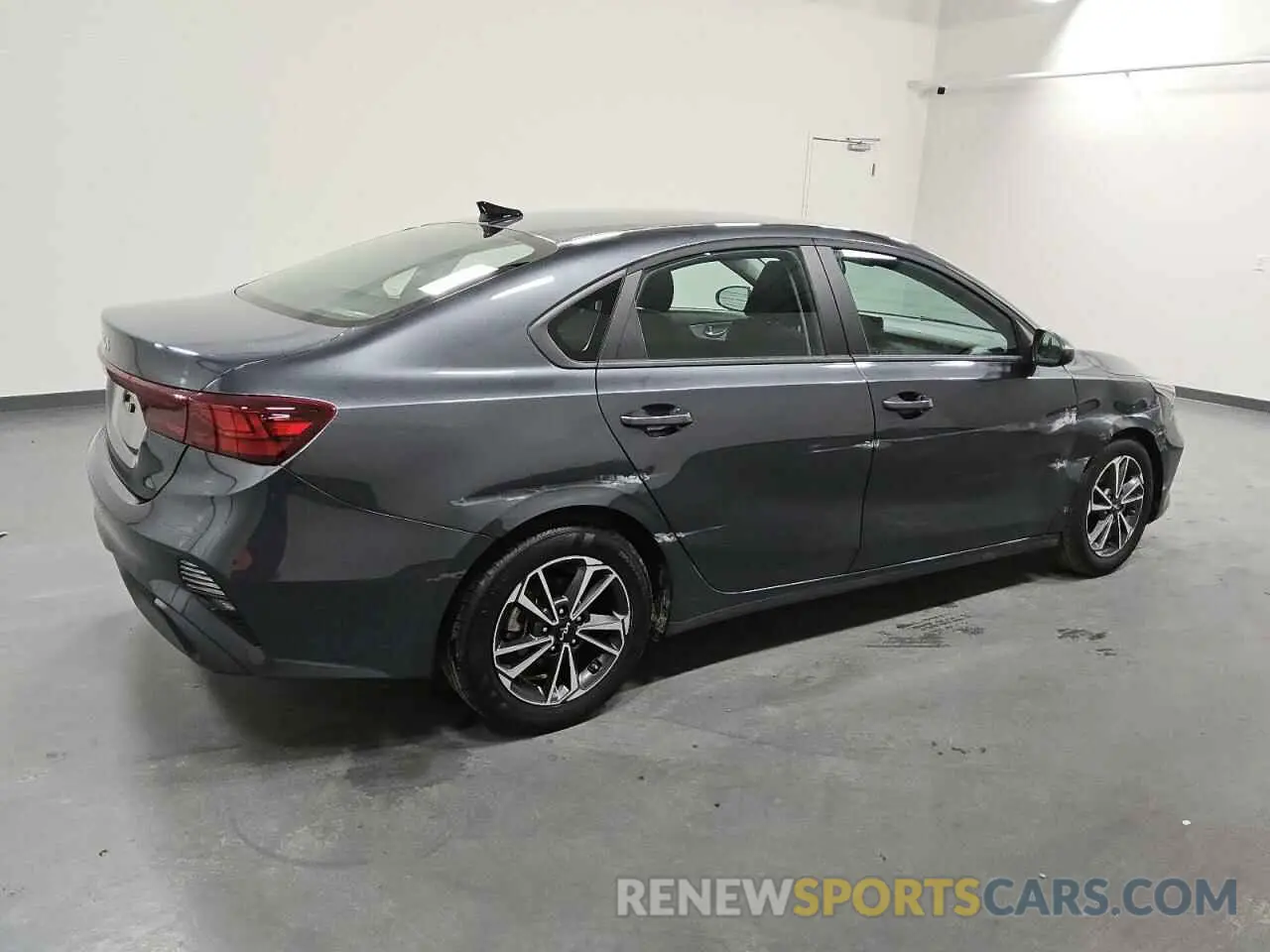 3 fotografías del automóvil dañado 3KPF24AD9RE827027 KIA FORTE 2024