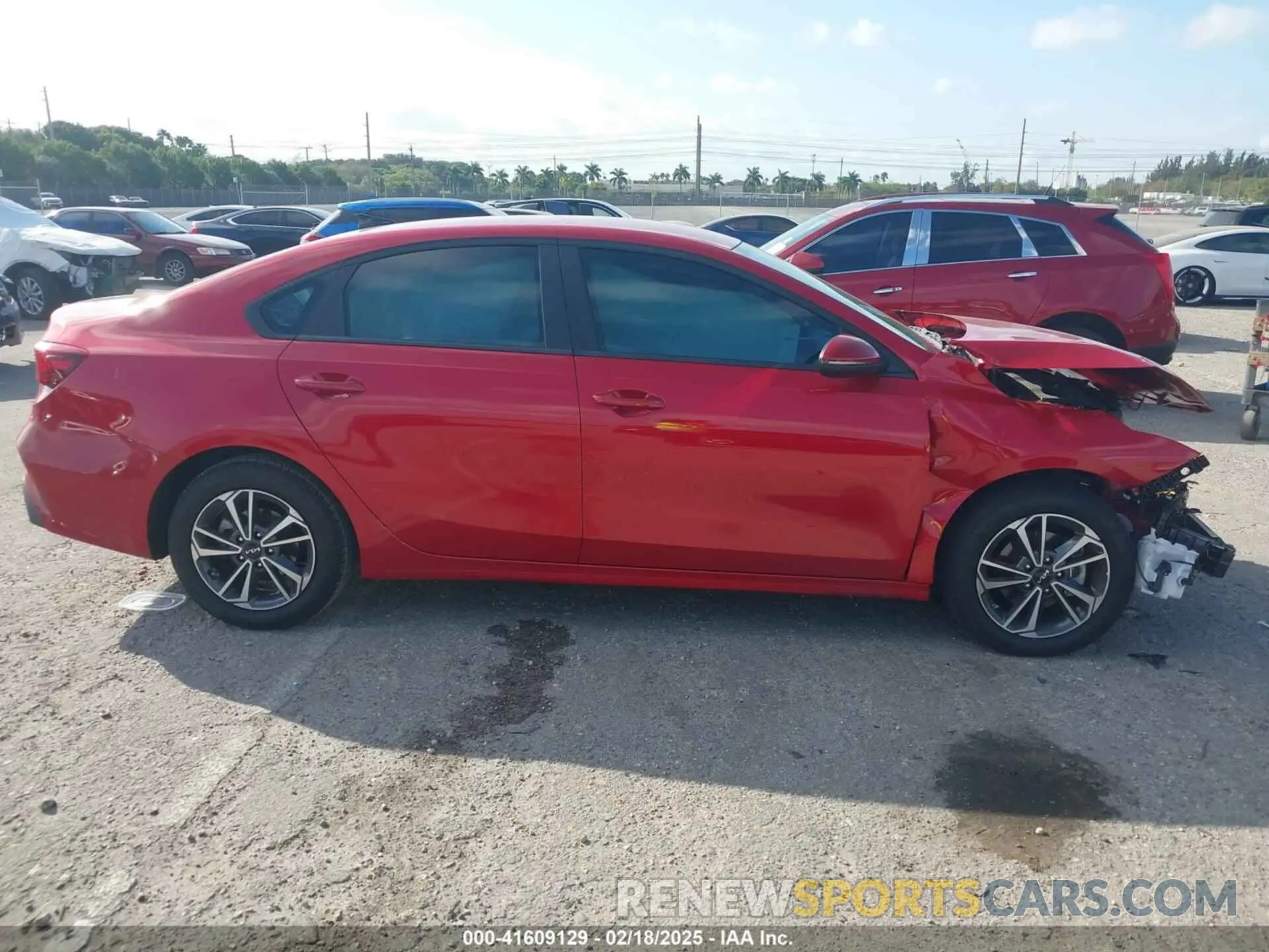 14 fotografías del automóvil dañado 3KPF24AD9RE827089 KIA FORTE 2024