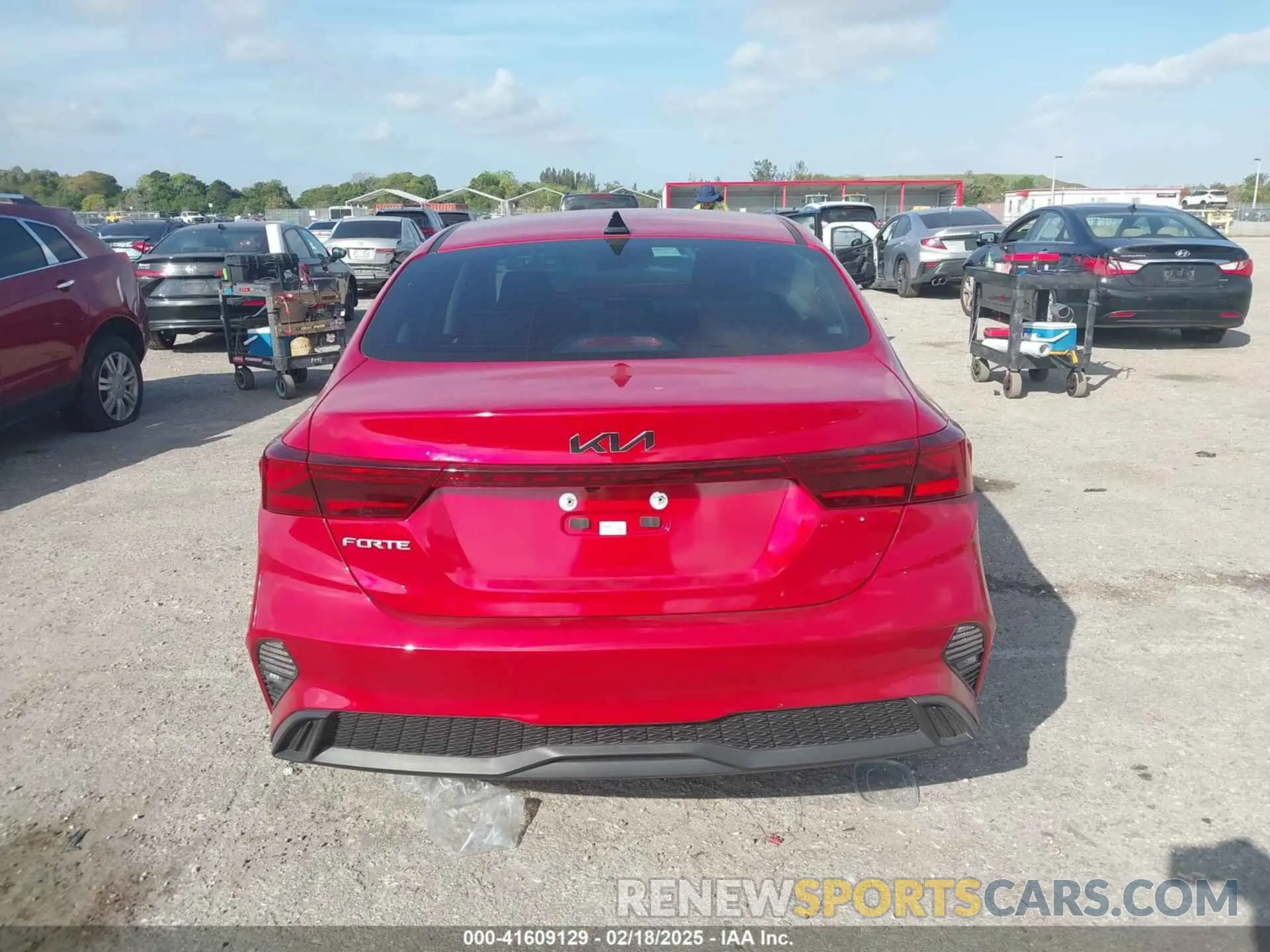 17 fotografías del automóvil dañado 3KPF24AD9RE827089 KIA FORTE 2024