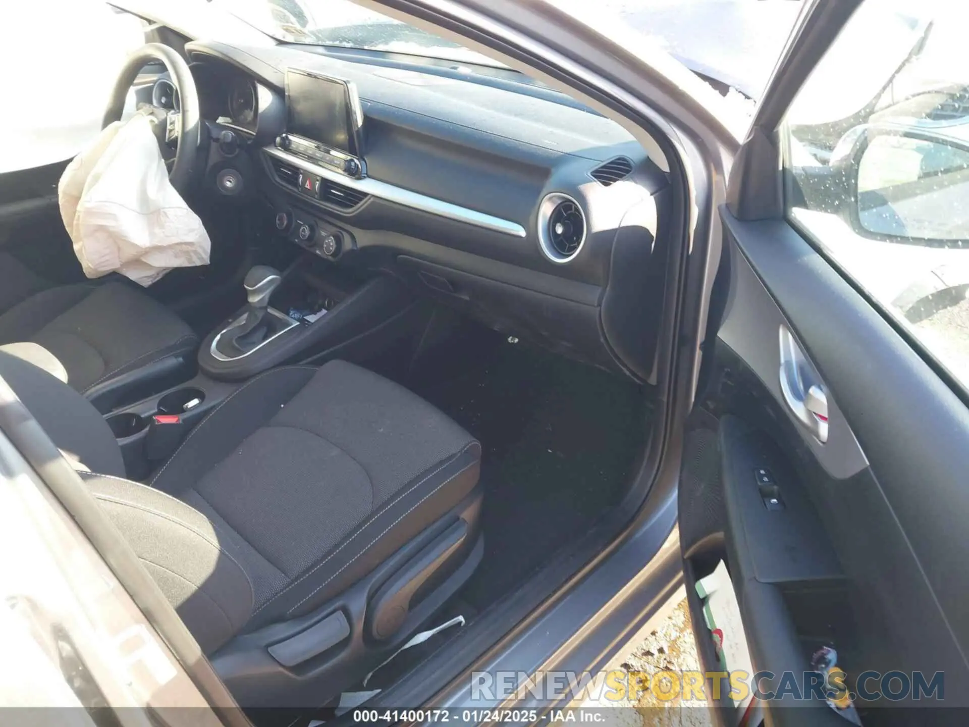 5 fotografías del automóvil dañado 3KPF24AD9RE836164 KIA FORTE 2024