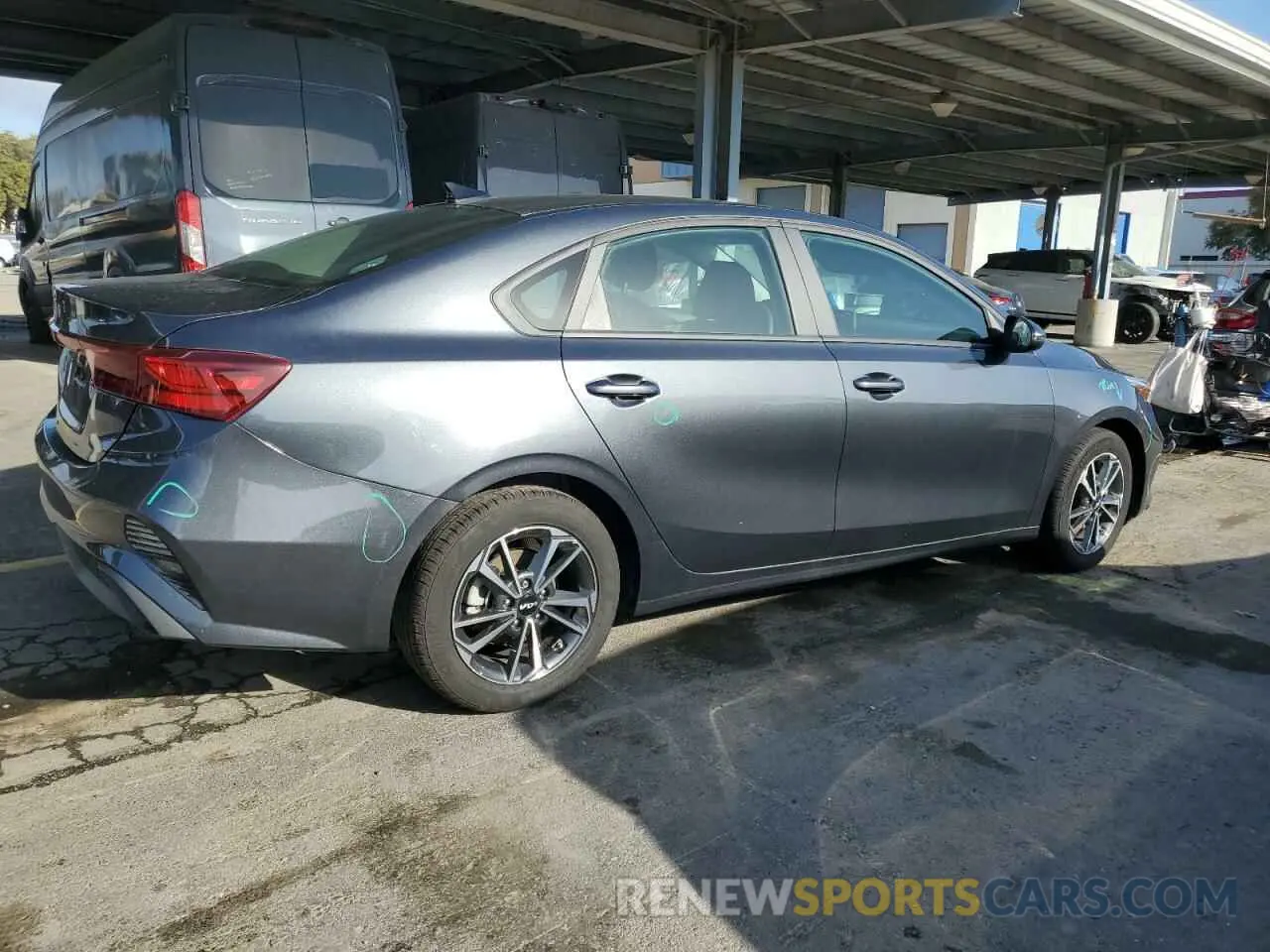 3 fotografías del automóvil dañado 3KPF24ADXRE709083 KIA FORTE 2024