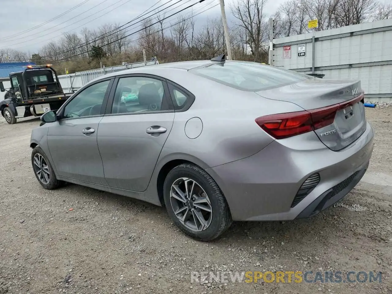 2 fotografías del automóvil dañado 3KPF24ADXRE723341 KIA FORTE 2024