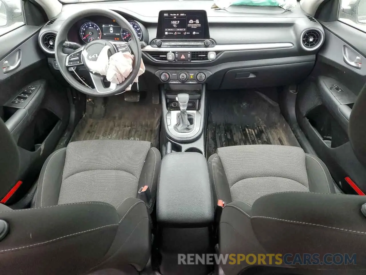 8 fotografías del automóvil dañado 3KPF24ADXRE723341 KIA FORTE 2024