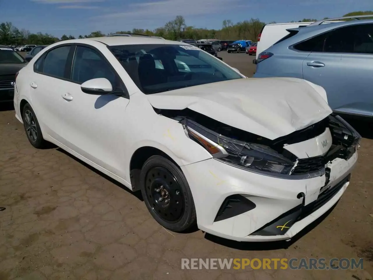 4 fotografías del automóvil dañado 3KPF24ADXRE732458 KIA FORTE 2024
