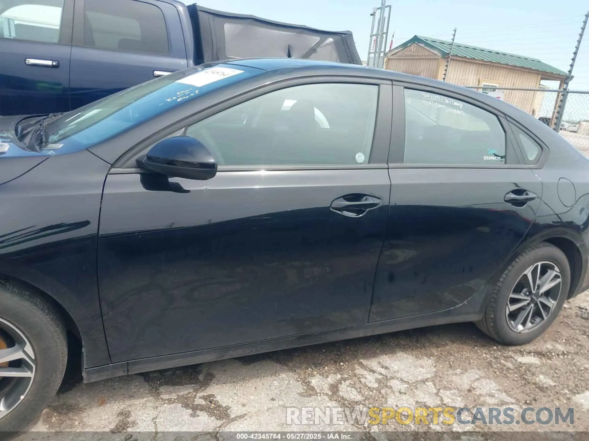 14 fotografías del automóvil dañado 3KPF24ADXRE767226 KIA FORTE 2024