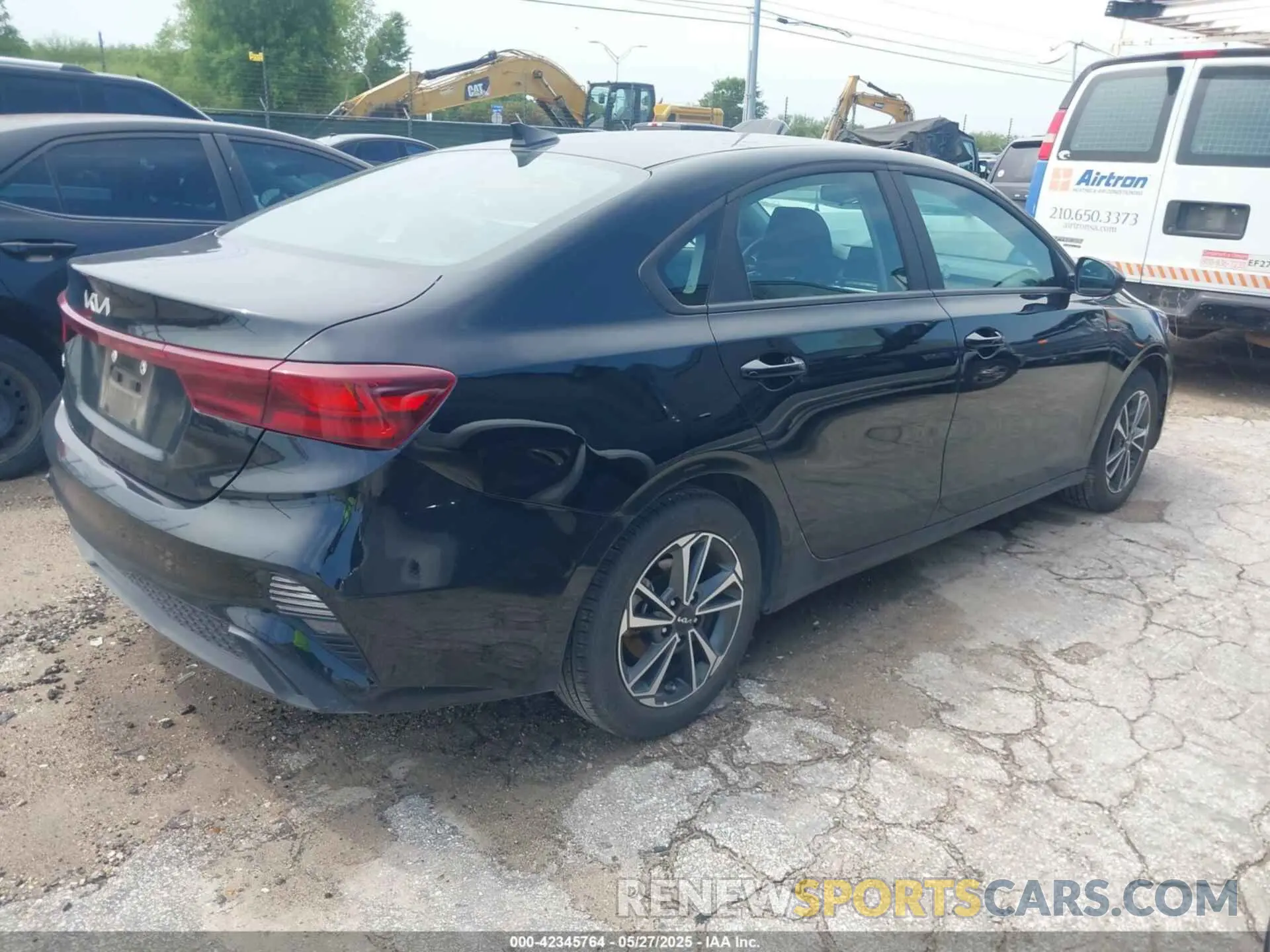 4 fotografías del automóvil dañado 3KPF24ADXRE767226 KIA FORTE 2024