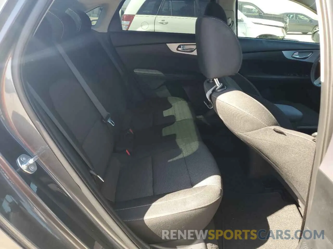 10 fotografías del automóvil dañado 3KPF24ADXRE796032 KIA FORTE 2024