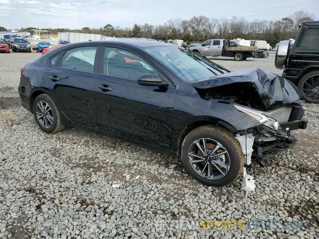 4 fotografías del automóvil dañado 3KPF24ADXRE807000 KIA FORTE 2024