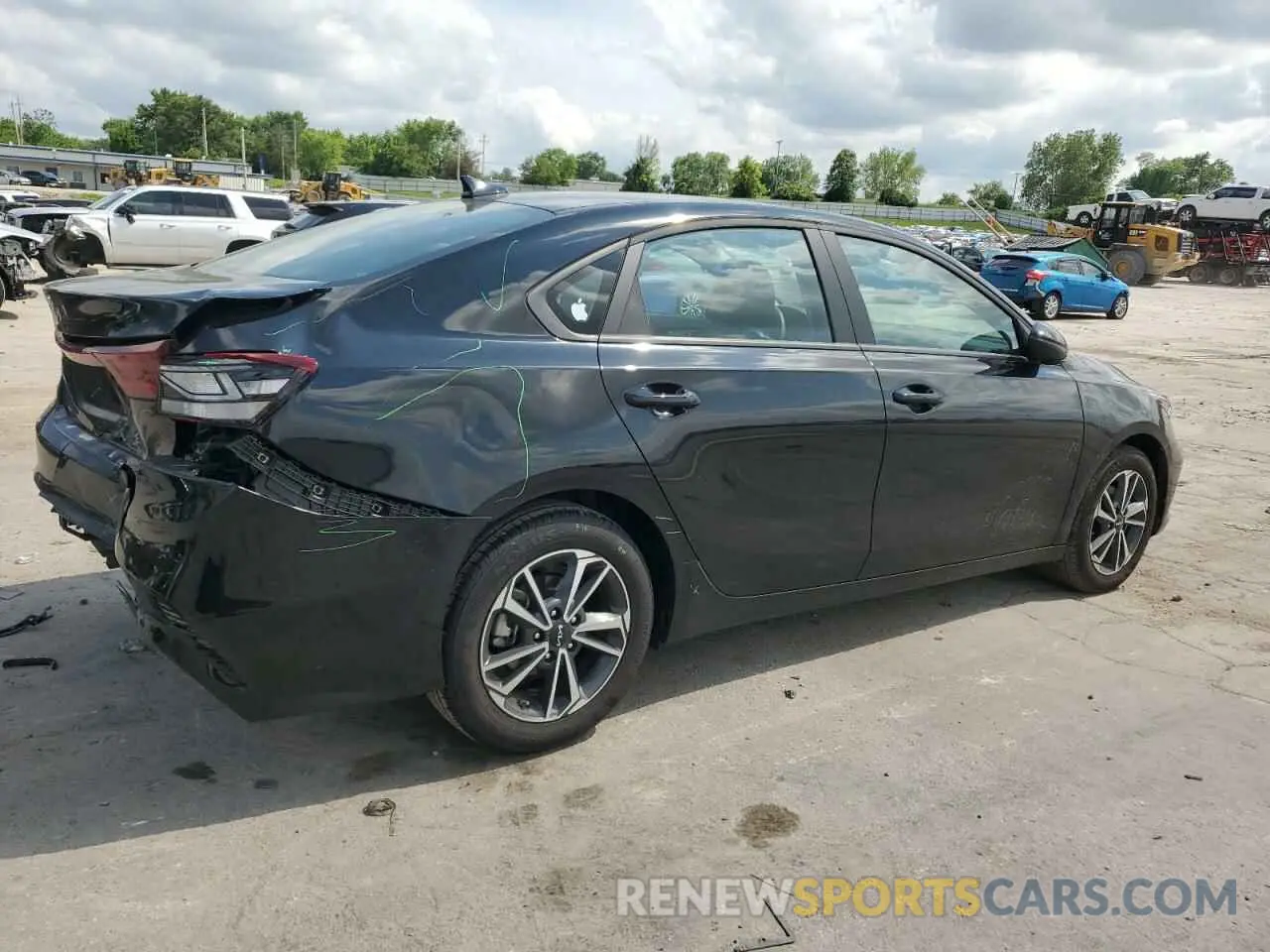 3 fotografías del automóvil dañado 3KPF24ADXRE818255 KIA FORTE 2024