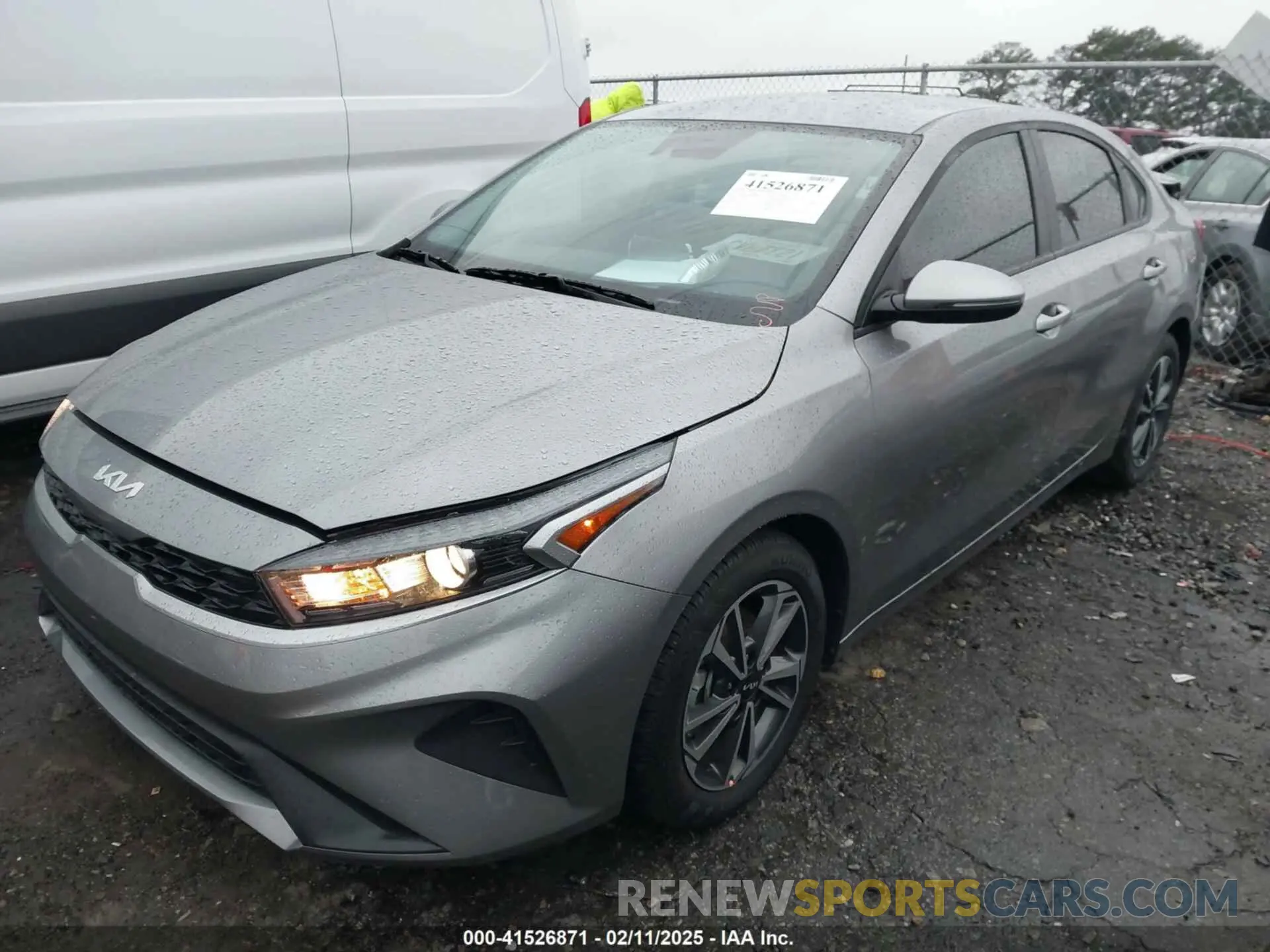 2 fotografías del automóvil dañado 3KPF24ADXRE820491 KIA FORTE 2024