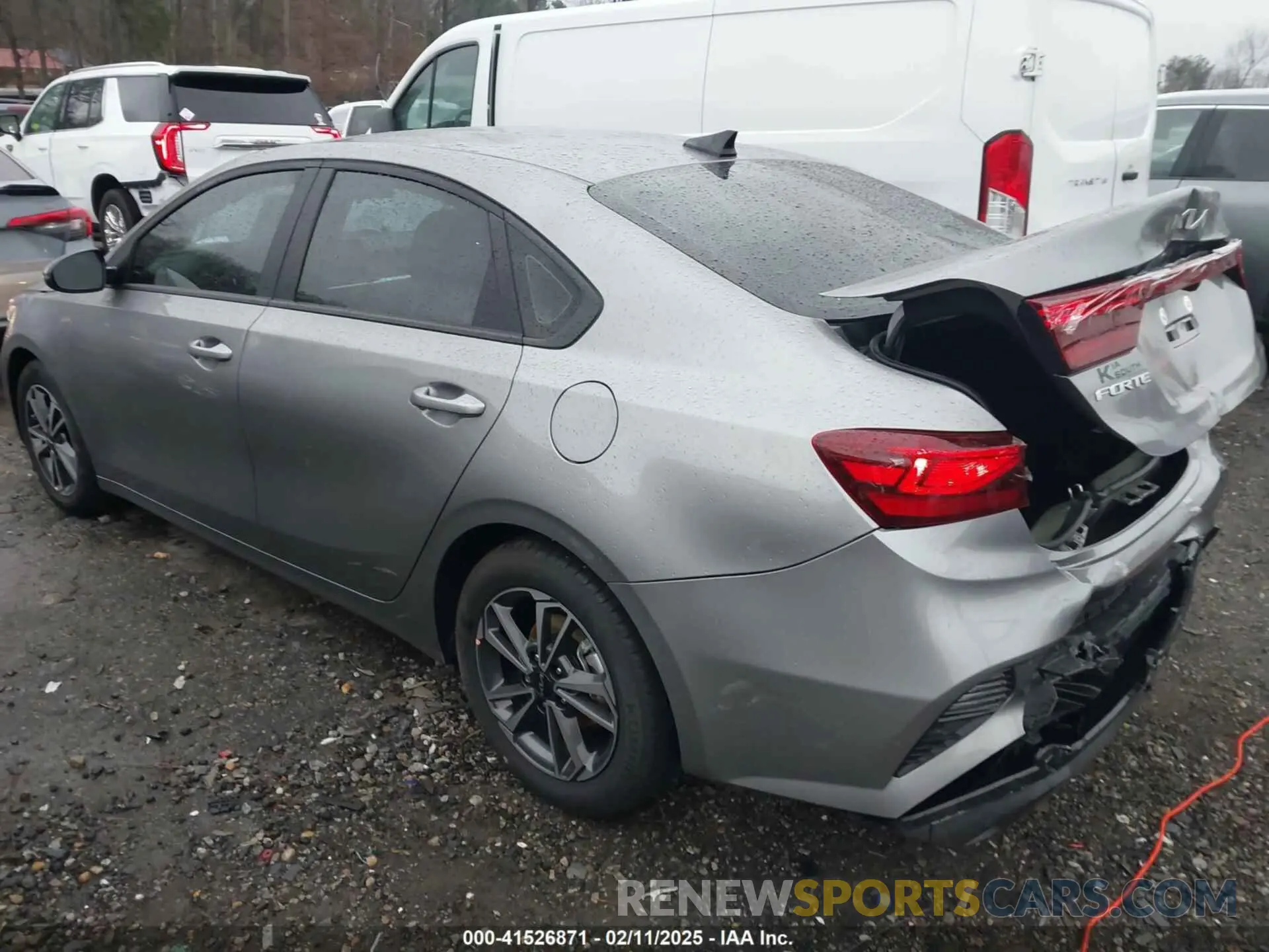 3 fotografías del automóvil dañado 3KPF24ADXRE820491 KIA FORTE 2024