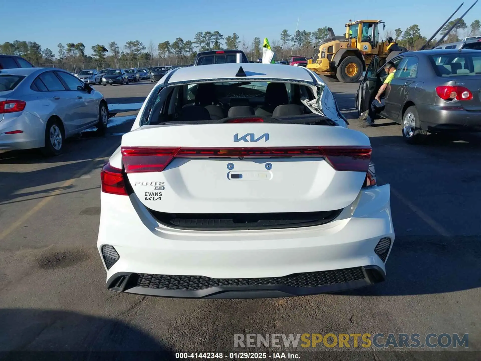 15 fotografías del automóvil dañado 3KPF24ADXRE822094 KIA FORTE 2024