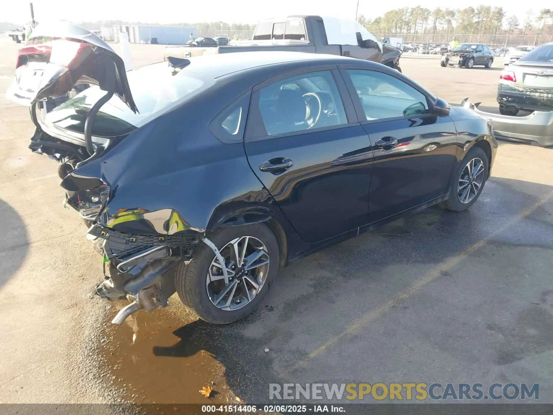 4 fotografías del automóvil dañado 3KPF24ADXRE824413 KIA FORTE 2024
