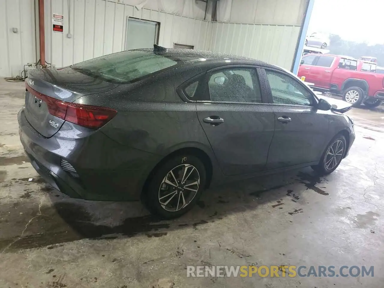 3 fotografías del automóvil dañado 3KPF24ADXRE830499 KIA FORTE 2024