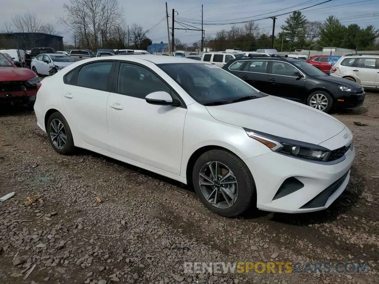 4 fotografías del automóvil dañado 3KPF24ADXRE832771 KIA FORTE 2024