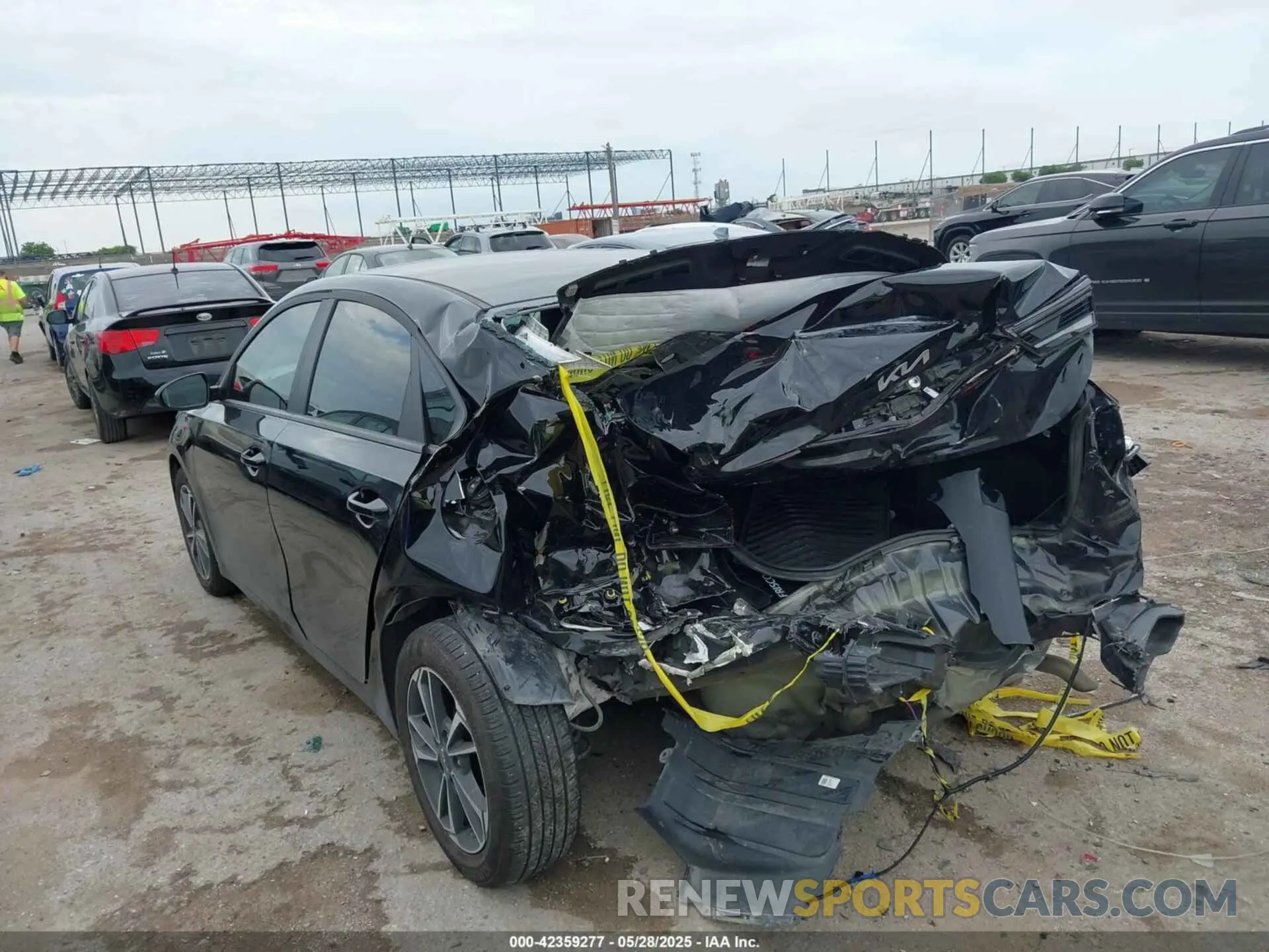 3 fotografías del automóvil dañado 3KPF24ADXRE837923 KIA FORTE 2024