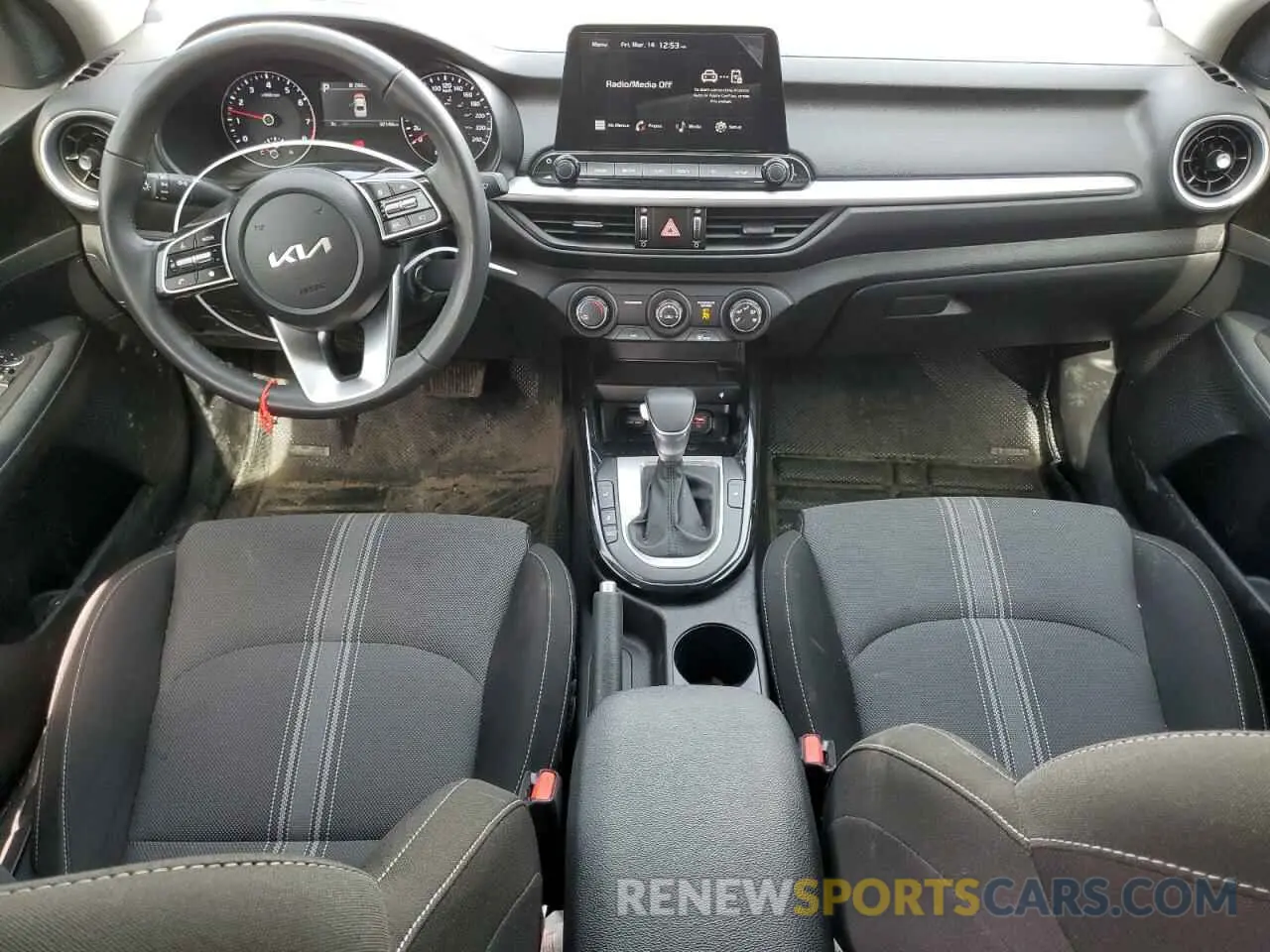 8 fotografías del automóvil dañado 3KPF34AD1RE823602 KIA FORTE 2024