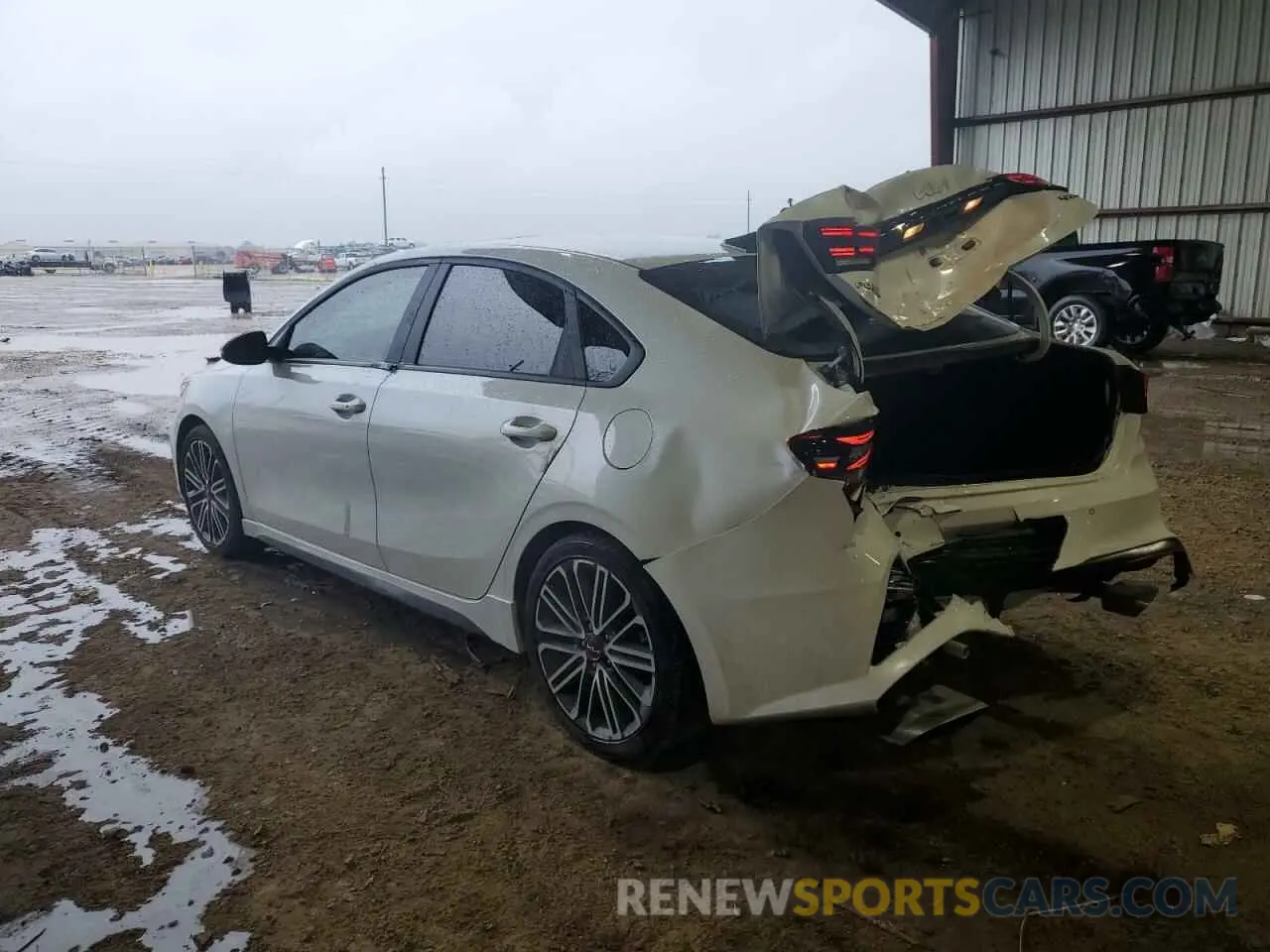 2 fotografías del automóvil dañado 3KPF44AC0RE716612 KIA FORTE 2024
